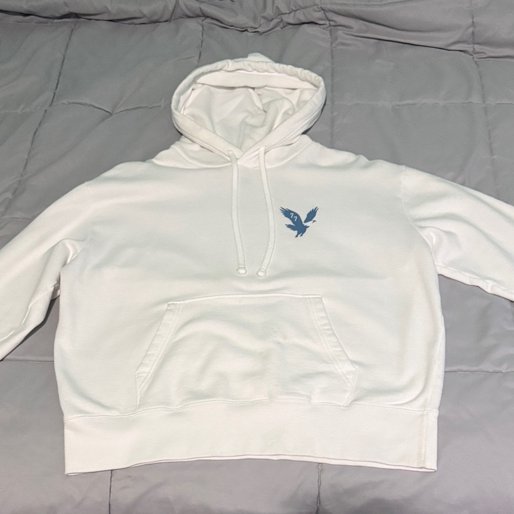 White American Eagle Mens Medium